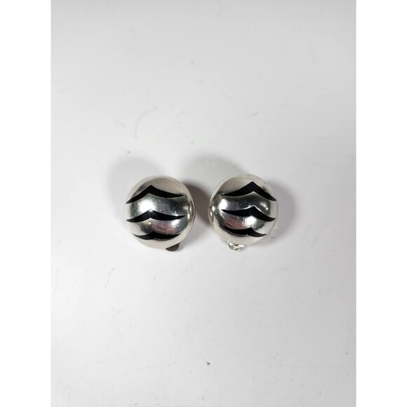 Vintage 1970s Taxco Mexico Sterling Silver & Onyx Inlay Clip-On Earrings - Picture 3 of 6
